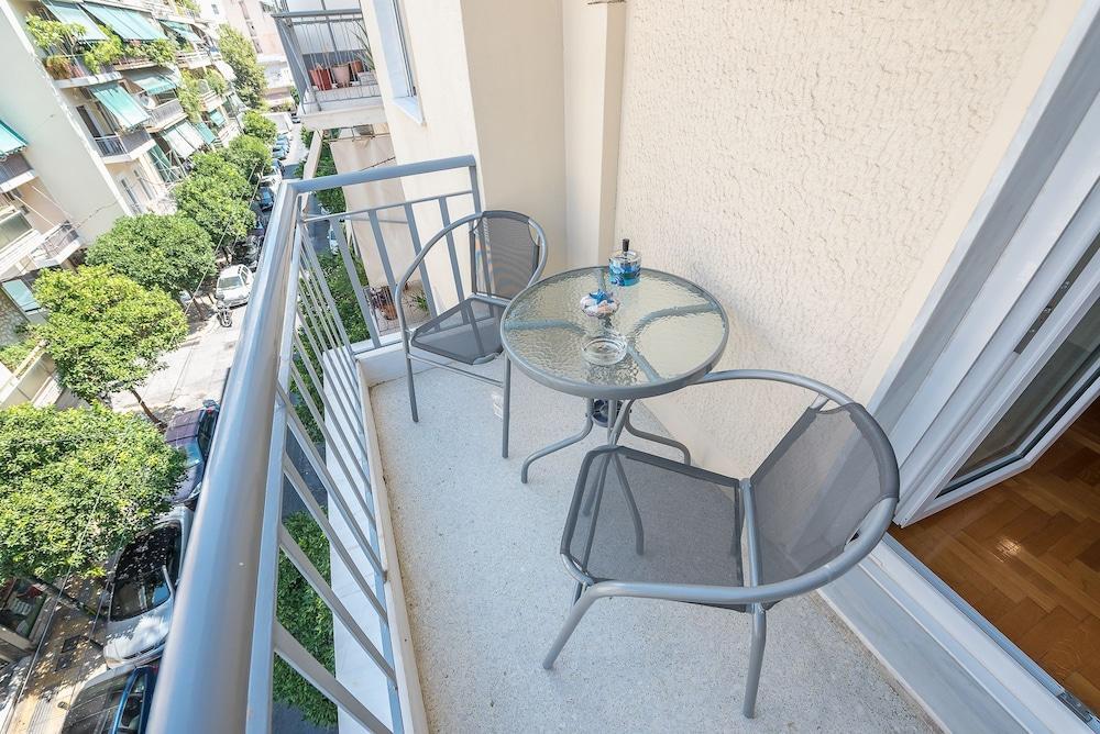 Comfy Apartment In Acropolis Area By Cloudkeys Athens Exterior photo